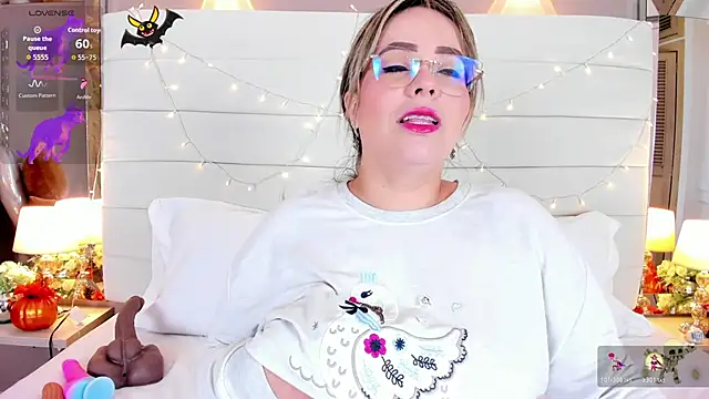 Charlotte93  online show from November 2025 11:43:02 AM