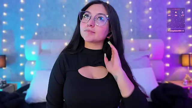 lucy neil online show from December 2024 10:13:01 PM