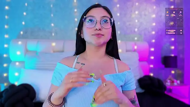 lucy neil online show from January 2025 10:22:02 PM