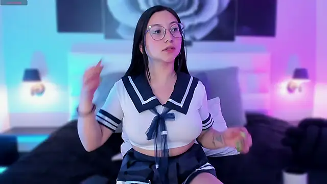 lucy neil online show from January 2025 07:07:01 PM