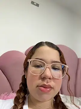 Lucyklein2022 online show from July 2026 12:41:01 PM