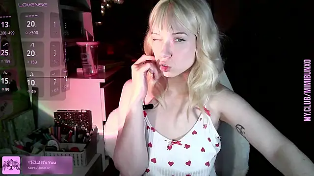 Snapshot of freya_sunny chatting on June 2026 05:09:01 AM freya sunny online show from June 2026 05:09:01 AM