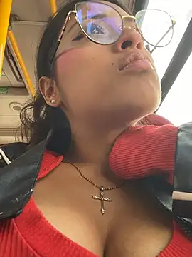 Snapshot of vaness_weet chatting on June 2026 08:03:01 PM vaness weet online show from June 2026 08:03:01 PM
