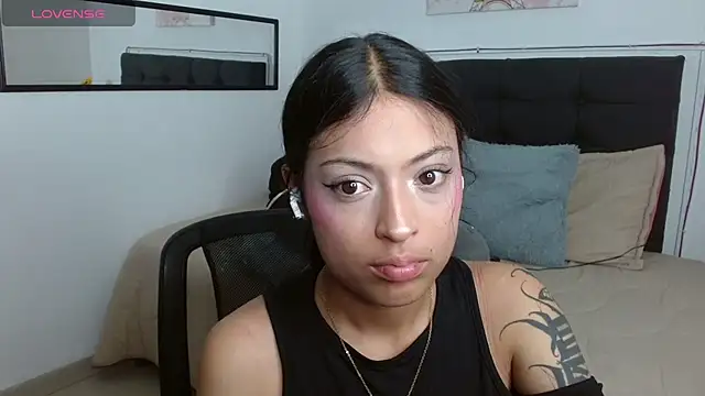 Snapshot of vaness_weet chatting on June 2026 08:32:02 PM vaness weet online show from June 2026 08:32:02 PM