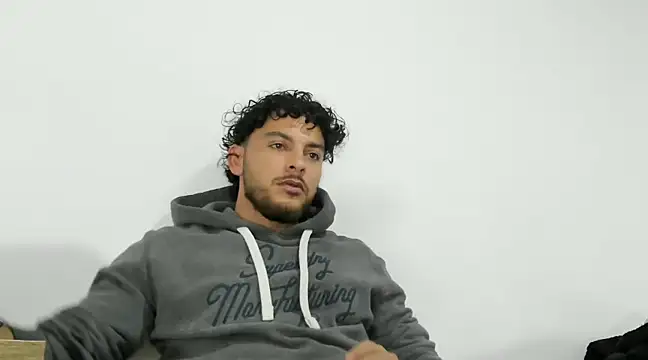 tuyo1995 online show from February 2025 04:37:01 AM