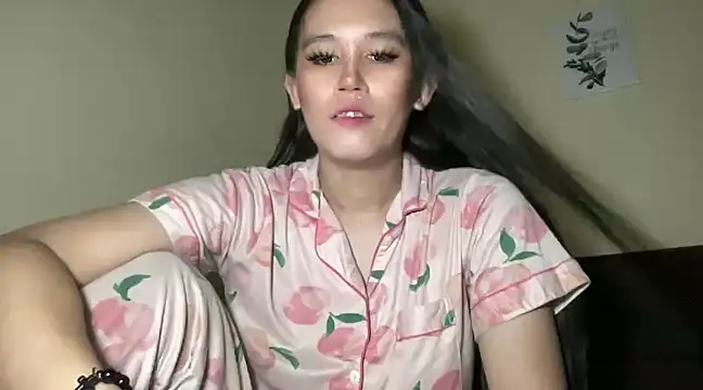 Snapshot of MeganTheRarest chatting on January 2025 11:16:01 AM MeganTheRarest online show from January 2025 11:16:01 AM