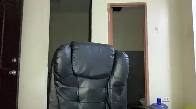 Snapshot of MeganTheRarest chatting on February 2025 11:05:01 AM MeganTheRarest online show from February 2025 11:05:01 AM
