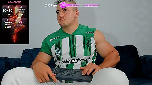 Leonsmoron online show from December 2024 01:54:02 PM