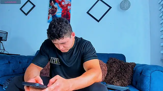 Leonsmoron online show from October 2025 08:41:02 PM