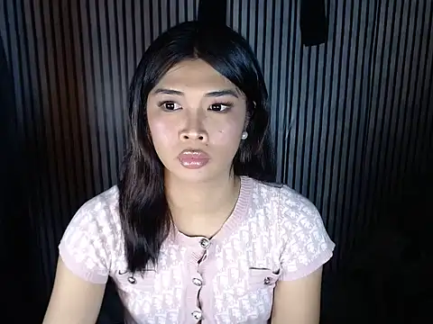 Maria-Moore online show from October 2025 03:43:01 PM