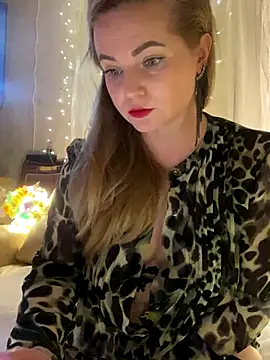Snapshot of Lady__Maria chatting on December 2024 04:20:01 PM Lady Maria online show from December 2024 04:20:01 PM