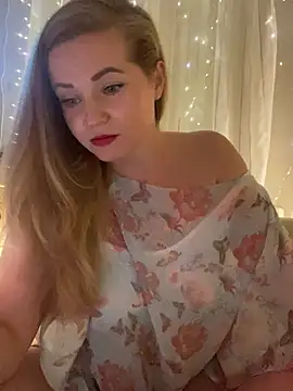 Snapshot of Lady__Maria chatting on December 2024 10:36:02 PM Lady Maria online show from December 2024 10:36:02 PM