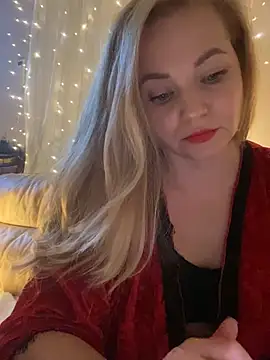 Snapshot of Lady__Maria chatting on December 2024 03:57:02 PM Lady Maria online show from December 2024 03:57:02 PM