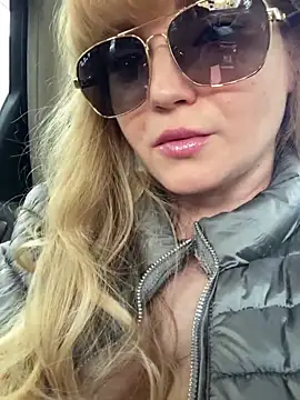 Snapshot of Lady__Maria chatting on March 2025 01:45:01 PM Lady Maria online show from March 2025 01:45:01 PM