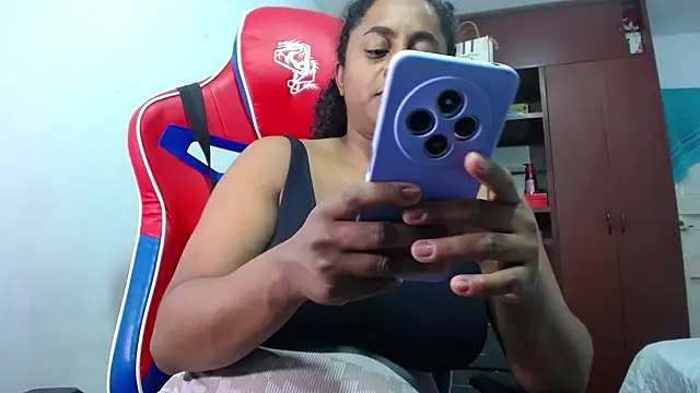 Snapshot of BellaKarla chatting on May 2026 12:41:02 AM BellaKarla online show from May 2026 12:41:02 AM