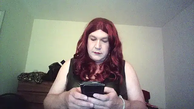 Snapshot of LyssaDragonshadow chatting on April 2026 11:42:01 PM LyssaDragonshadow online show from April 2026 11:42:01 PM