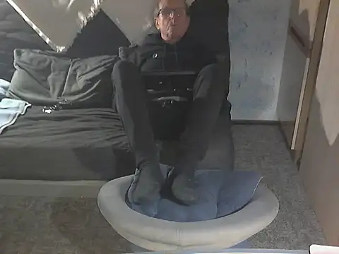 kiam471 online show from March 2025 06:55:01 PM