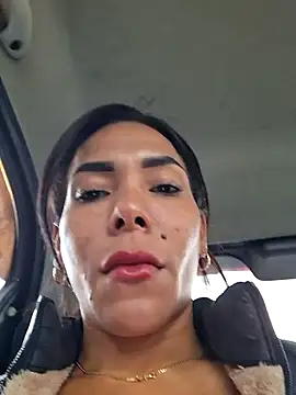 Snapshot of Doll_Loren chatting on January 2025 03:14:02 PM Doll Loren online show from January 2025 03:14:02 PM