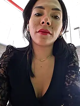 Snapshot of Doll_Loren chatting on January 2025 07:29:02 PM Doll Loren online show from January 2025 07:29:02 PM