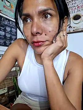Snapshot of Doll_Loren chatting on February 2025 09:10:01 PM Doll Loren online show from February 2025 09:10:01 PM