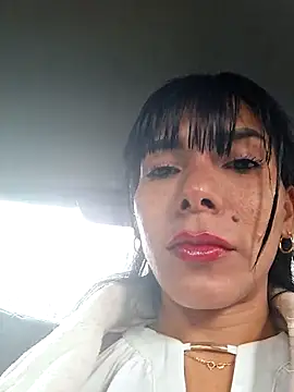 Snapshot of Doll_Loren chatting on February 2025 03:03:01 PM Doll Loren online show from February 2025 03:03:01 PM