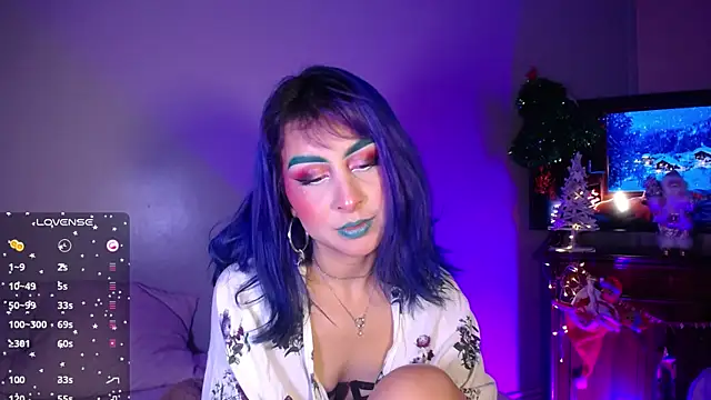 Cinamoonn online show from December 2024 09:00:02 PM