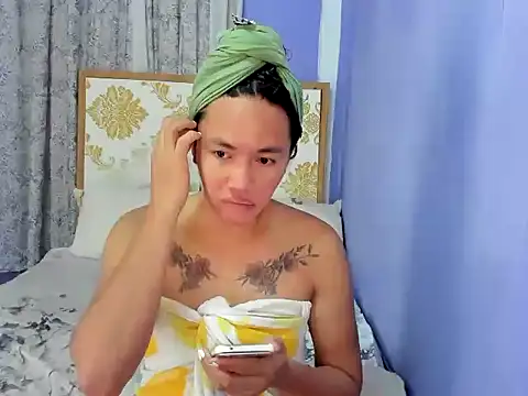 lady kim boner online show from November 2025 05:31:01 AM