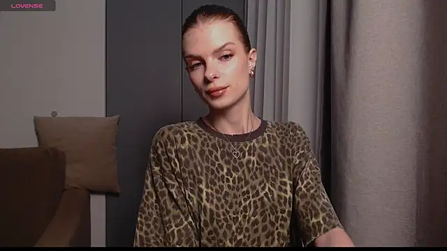 Snapshot of ly_lydia chatting on January 2025 03:54:02 AM ly lydia online show from January 2025 03:54:02 AM