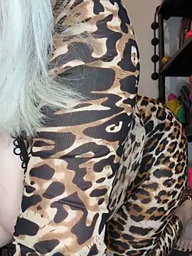 Maria Texas online show from December 2025 10:18:02 PM