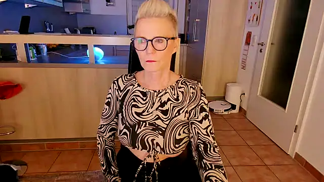 German Milf online show from December 2024 06:03:02 PM