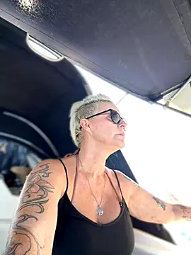 German Milf online show from September 2025 10:59:01 AM