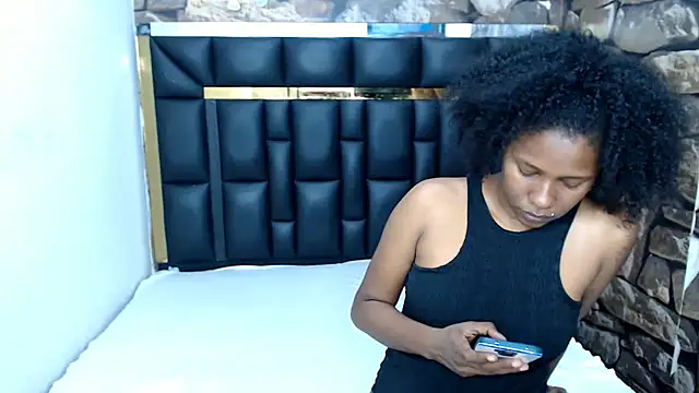 Snapshot of lizeth_keilyn chatting on December 2024 01:30:02 PM lizeth keilyn online show from December 2024 01:30:02 PM