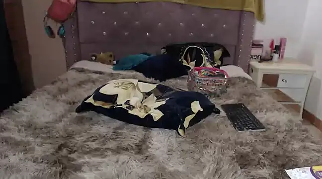 isabelle adj online show from December 2024 06:10:02 AM