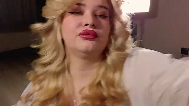 Snapshot of EllsaJean_ chatting on March 2026 09:54:02 PM EllsaJean online show from March 2026 09:54:02 PM