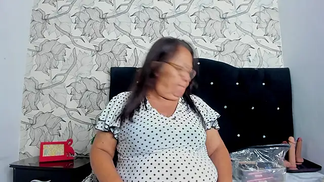 Keira Lennox online show from February 2026 11:28:02 AM