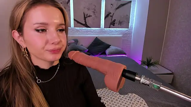 Betty June online show from October 2025 08:53:02 PM