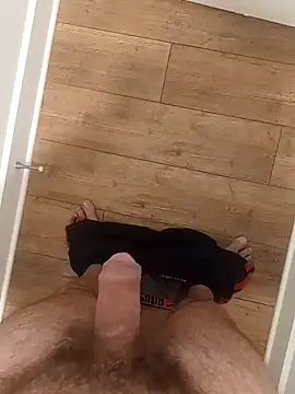 Snapshot of Mark_Dad chatting on December 2024 12:30:02 PM Mark Dad online show from December 2024 12:30:02 PM