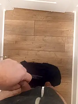 Snapshot of Mark_Dad chatting on February 2025 12:06:02 PM Mark Dad online show from February 2025 12:06:02 PM