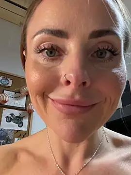 Snapshot of EmaSalis chatting on March 2025 01:38:02 PM EmaSalis online show from March 2025 01:38:02 PM