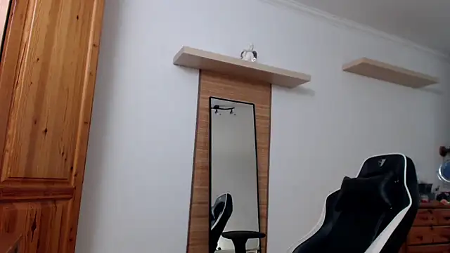 Snapshot of Lisakisss chatting on March 2025 07:57:02 AM Lisakisss online show from March 2025 07:57:02 AM