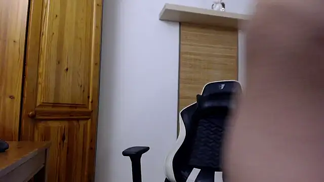 Snapshot of Lisakisss chatting on March 2025 07:48:01 AM Lisakisss online show from March 2025 07:48:01 AM