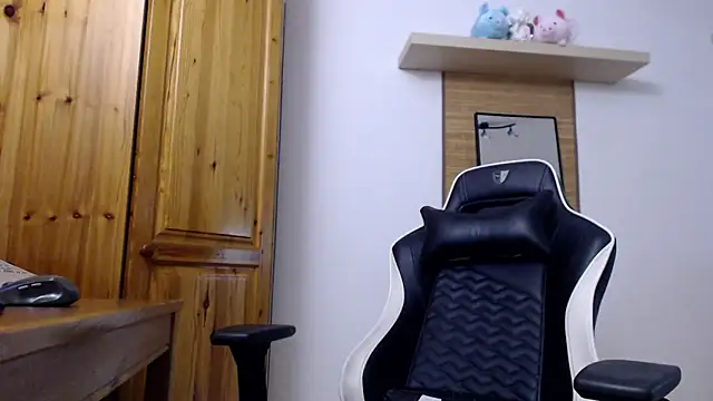 Snapshot of Lisakisss chatting on September 2025 06:51:02 AM Lisakisss online show from September 2025 06:51:02 AM