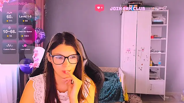 MollyLollipop online show from October 2025 06:37:01 AM