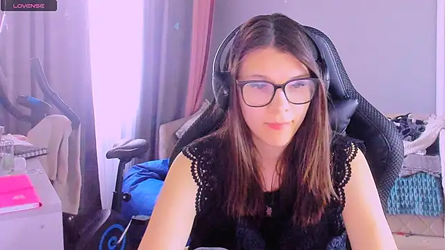 Snapshot of MollyLollipop chatting on April 2026 02:29:02 AM MollyLollipop online show from April 2026 02:29:02 AM