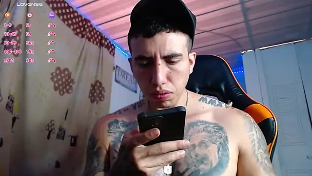 Adam Hudsond online show from November 2025 02:39:01 PM