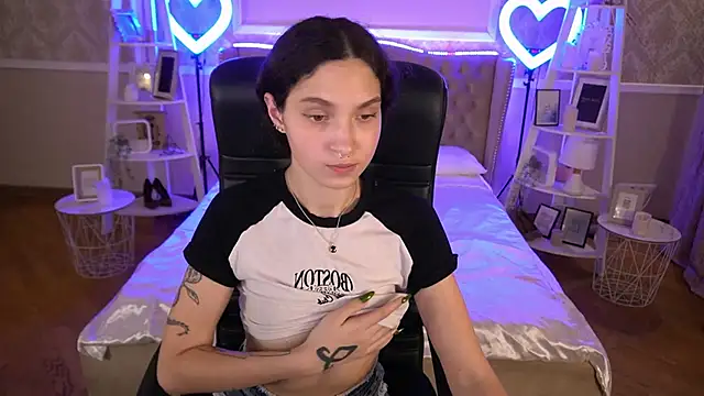 BabyFlowerr online show from January 2025 05:34:01 AM
