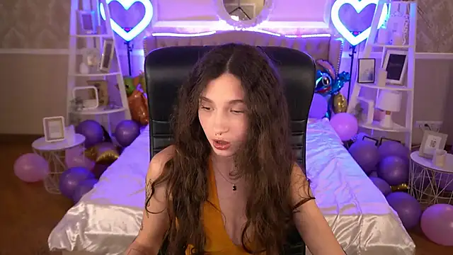 BabyFlowerr online show from January 2025 07:56:01 PM
