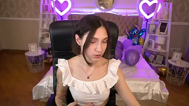 BabyFlowerr online show from January 2025 04:41:02 AM