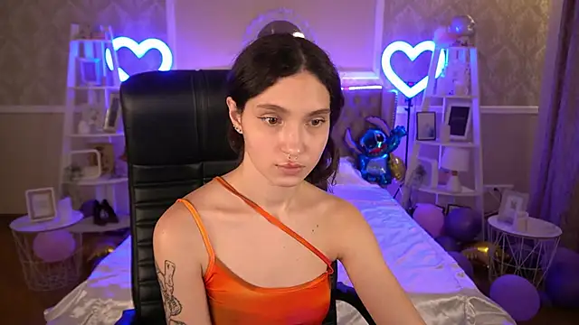 BabyFlowerr online show from February 2025 05:10:01 AM