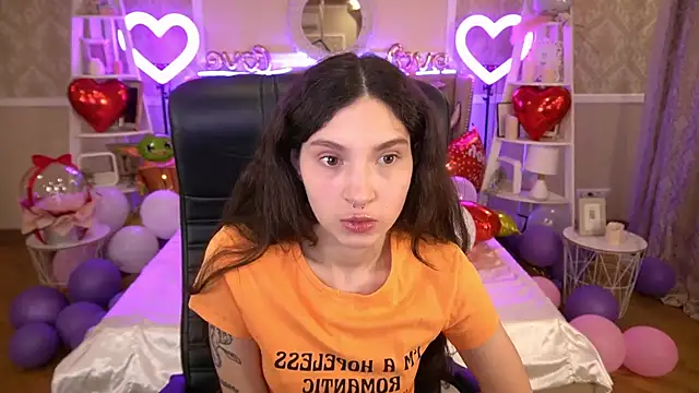 BabyFlowerr online show from February 2025 05:41:01 AM